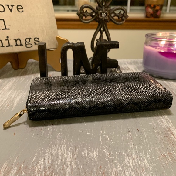 Black gray white snake print zipper wallet - Picture 5 of 8